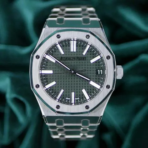 Audemars Piguet Royal Oak 15510ST.OO.1320ST.09 41mm Stainless steel Green