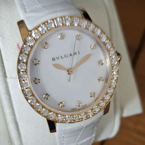 Bulgari Bulgari 102089 BBLP33WGDL/12 33mm Rose gold Mother-of-pearl