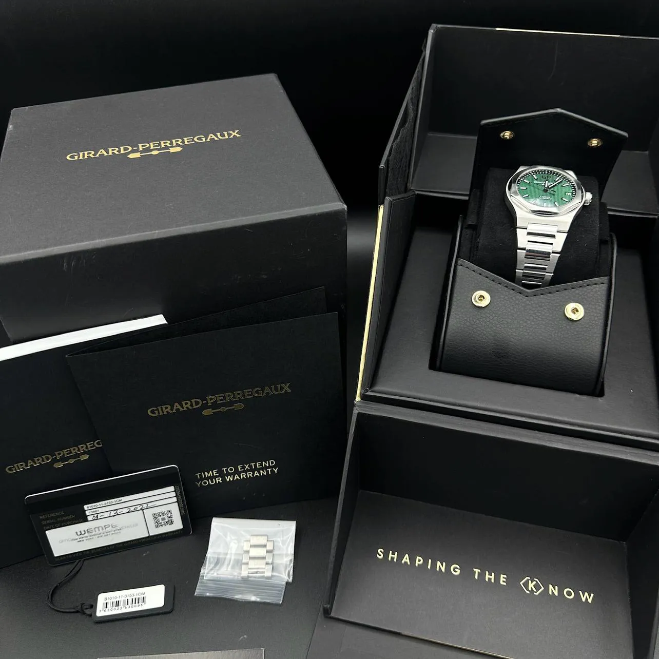 Girard-Perregaux Laureato 81010-11-3153-1CM 42mm Stainless steel Green 7