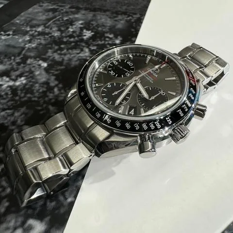 Omega Speedmaster Date 323.30.40.40.06.001 40mm Stainless steel Gray 2