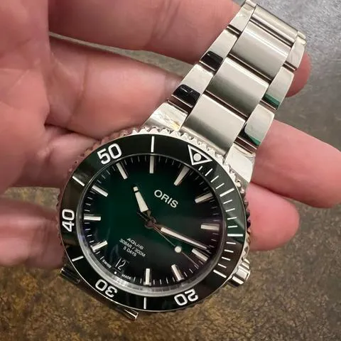 Oris Aquis 01 400 7769 4157-07 8 22 09PEB 41mm Stainless steel Green 4