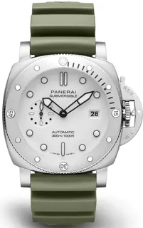 Panerai Submersible PAM 01226 Stainless steel White