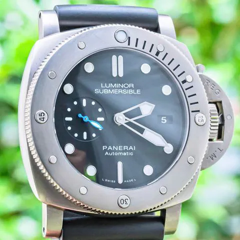 Panerai Submersible PAM 01305 47mm Titanium Black 7