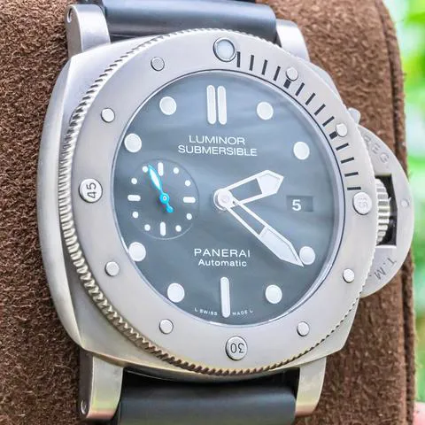 Panerai Submersible PAM 01305 47mm Titanium Black 8