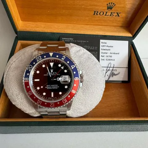 Rolex GMT-Master 16700 40mm Stainless steel Black 4