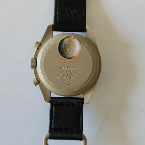 Swatch Moonswatch SO33C100 42mm Ceramic Brown 9