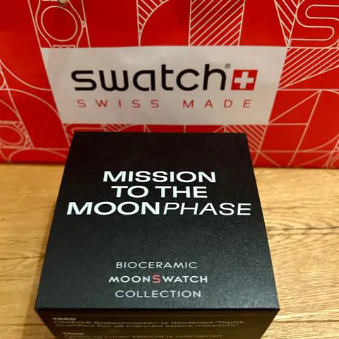 Swatch Moonswatch SO33B700 42mm Ceramic Black 2