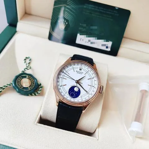 Rolex Cellini Moonphase 50535 39mm Rose gold White