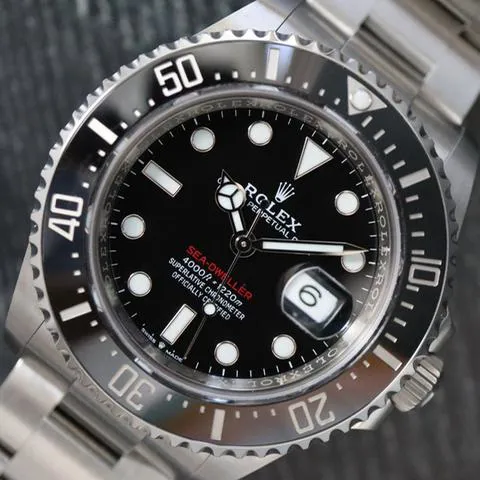 Rolex Sea-Dweller 126600 43mm Stainless steel Black