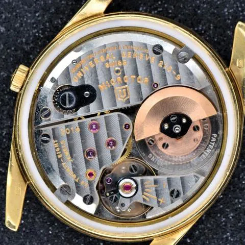 Universal Genève Polerouter 10369 34.5mm Yellow gold Silver 9