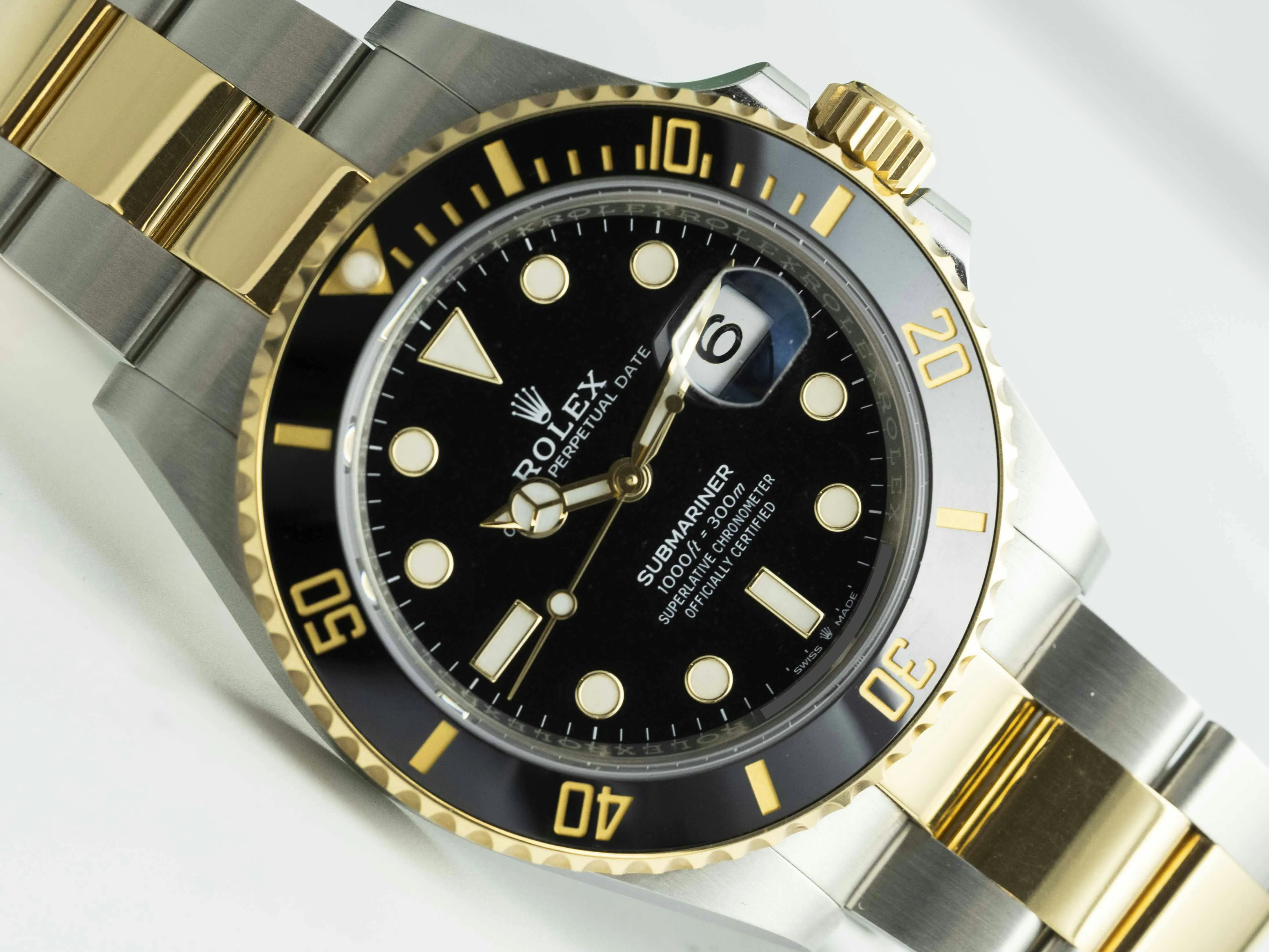 Rolex Submariner 126613LN-0002 41mm Yellow gold and Oystersteel Black 4