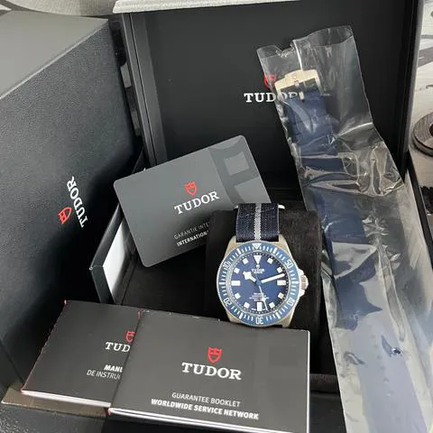 Tudor Pelagos 25707B/24 42mm Titanium Blue 12