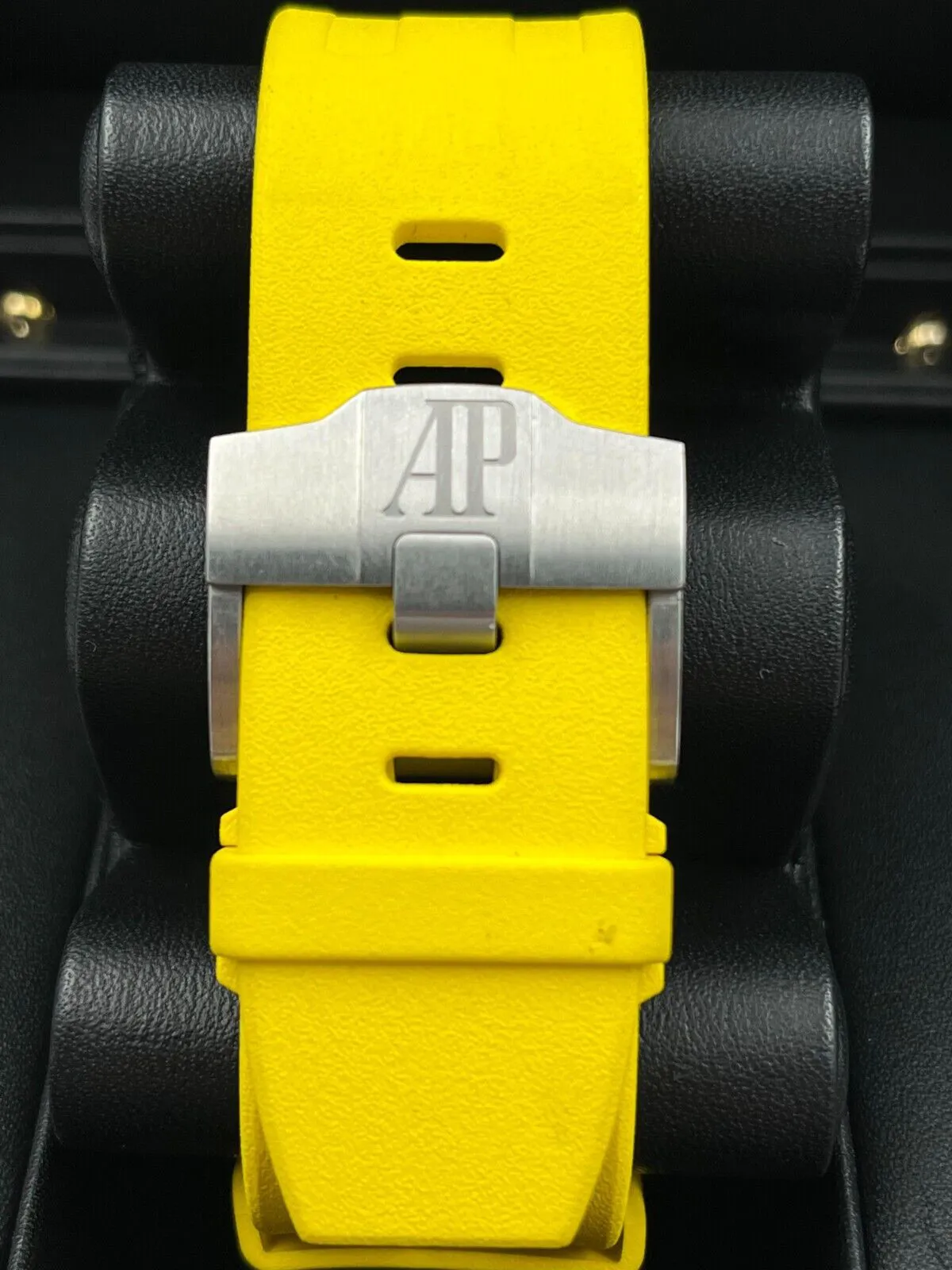 Audemars Piguet Royal Oak Offshore Diver 26703ST 42mm Stainless steel Yellow 3