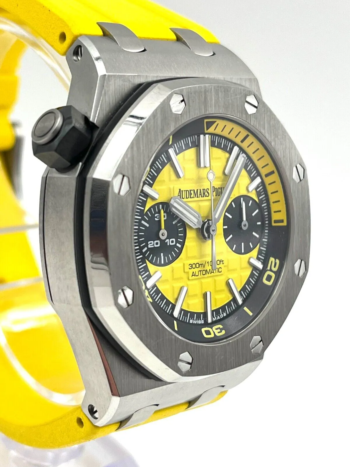 Audemars Piguet Royal Oak Offshore Diver 26703ST 42mm Stainless steel Yellow 6