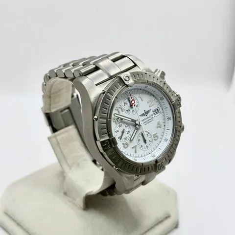 Breitling Avenger E13360 44mm Titanium White 2