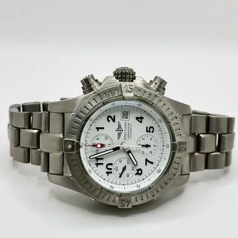 Breitling Avenger E13360 44mm Titanium White 5