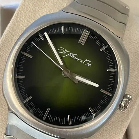 H. Moser & Cie. Streamliner 6200-1200 40mm Stainless steel Green