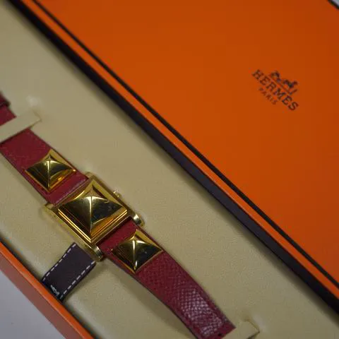 Hermès Médor ME1.210 23mm Yellow gold White 15