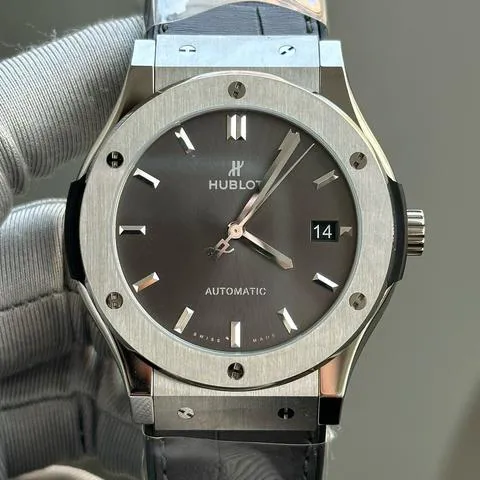 Hublot Classic Fusion 511.NX.7071.LR 45mm Titanium Gray