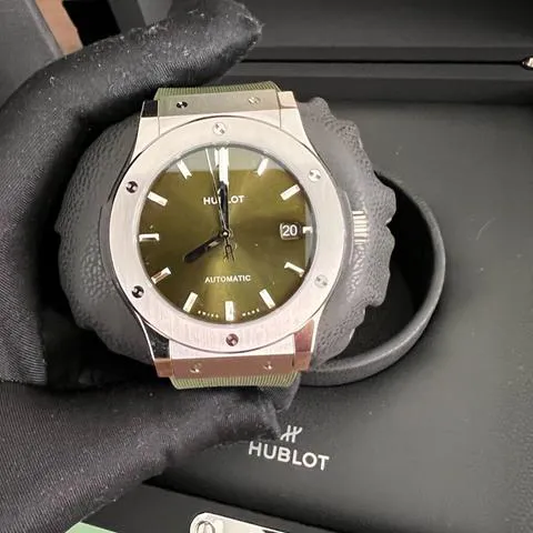 Hublot Classic Fusion 511.NX.8970.RX 45mm Titanium Green