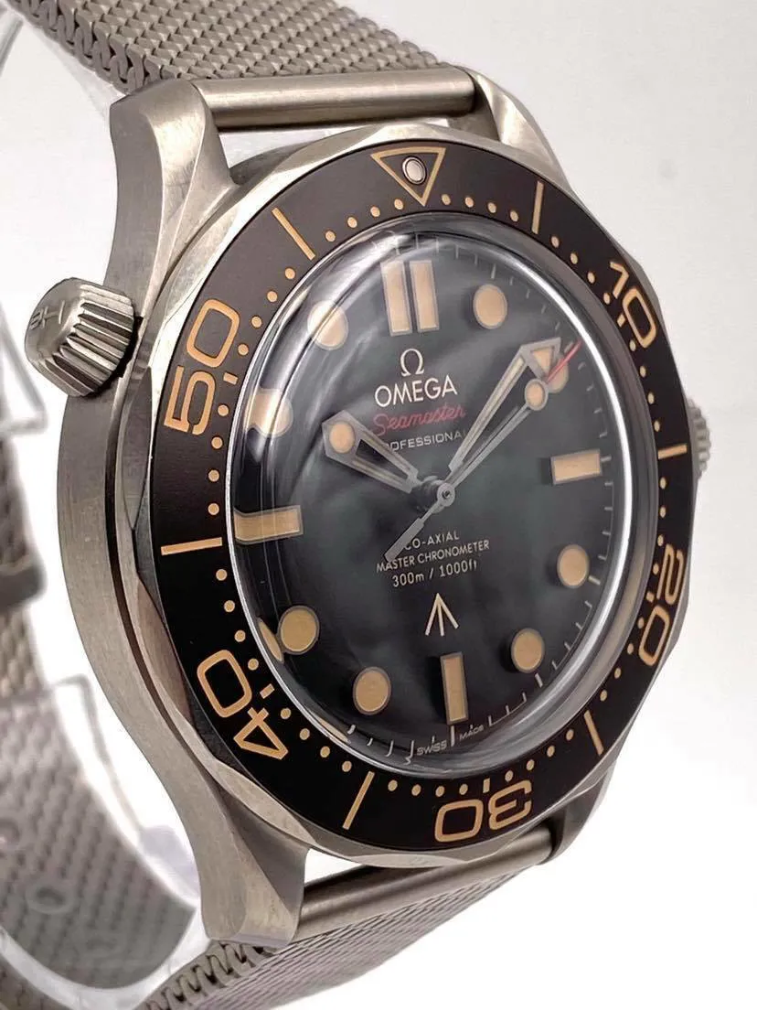 Omega Seamaster Diver 300M 210.90.42.20.01.001 42mm Titanium Brown 4