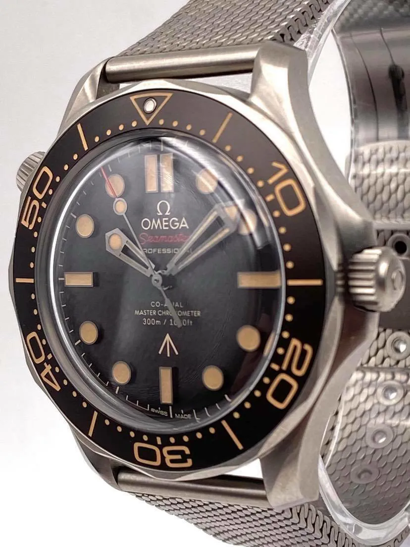 Omega Seamaster Diver 300M 210.90.42.20.01.001 42mm Titanium Brown 5