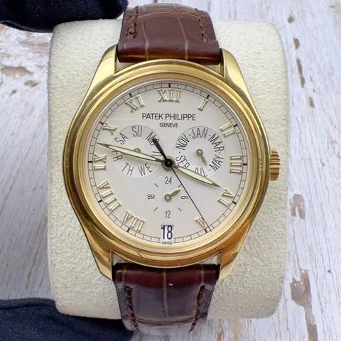 Patek Philippe Annual Calendar 5035J-001 37mm Yellow gold White