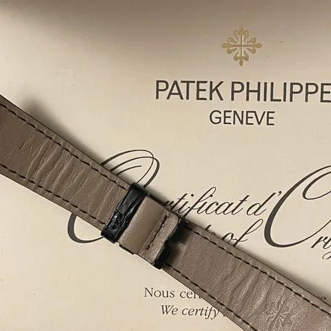 Patek Philippe Calatrava 5127G-001 37mm White gold Silver 9