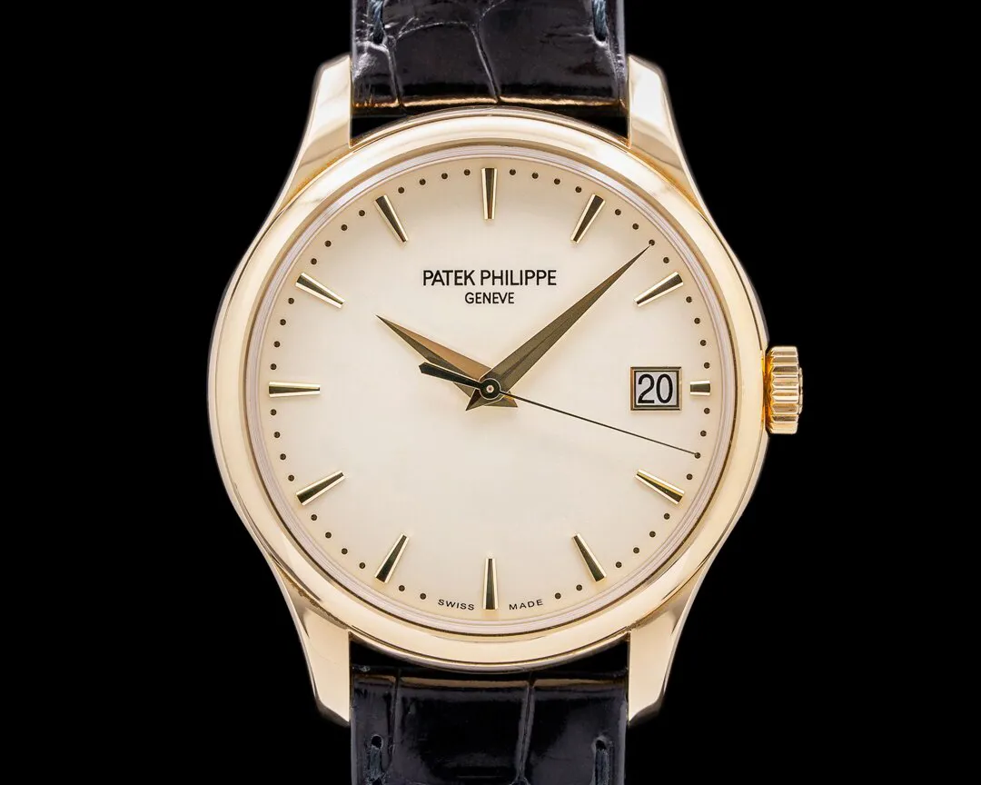 Patek Philippe Calatrava 5227J-001 39mm Yellow gold Ivory