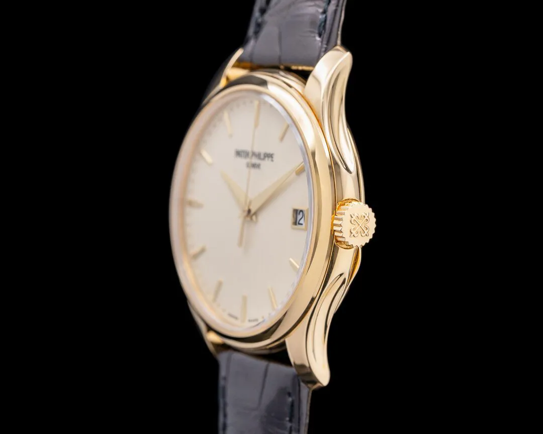 Patek Philippe Calatrava 5227J-001 39mm Yellow gold Ivory 2