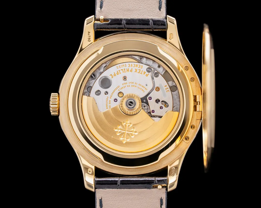 Patek Philippe Calatrava 5227J-001 39mm Yellow gold Ivory 4