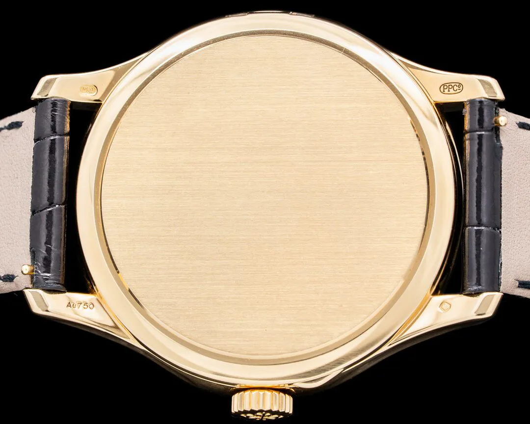 Patek Philippe Calatrava 5227J-001 39mm Yellow gold Ivory 7