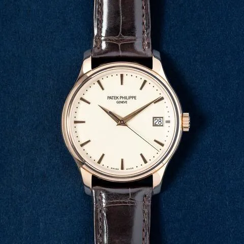 Patek Philippe Calatrava 5227R 39mm Rose gold White