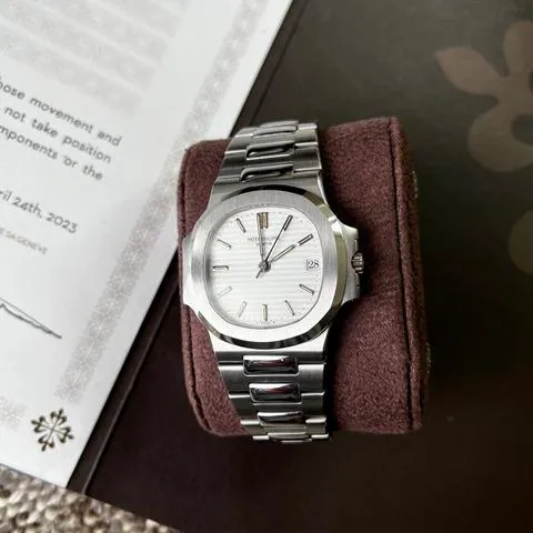 Patek Philippe Nautilus 3800/1A 37mm Stainless steel White