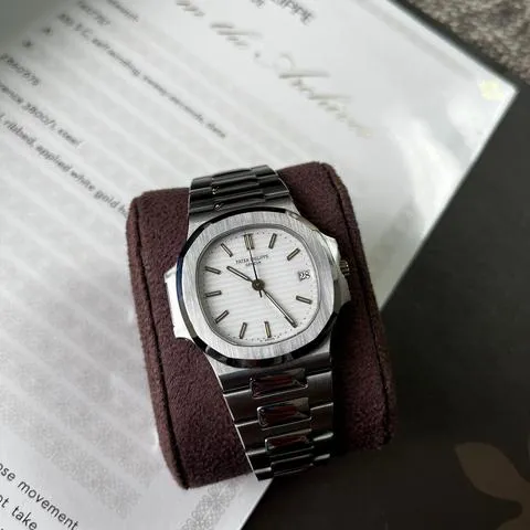 Patek Philippe Nautilus 3800/1A 37mm Stainless steel White 7