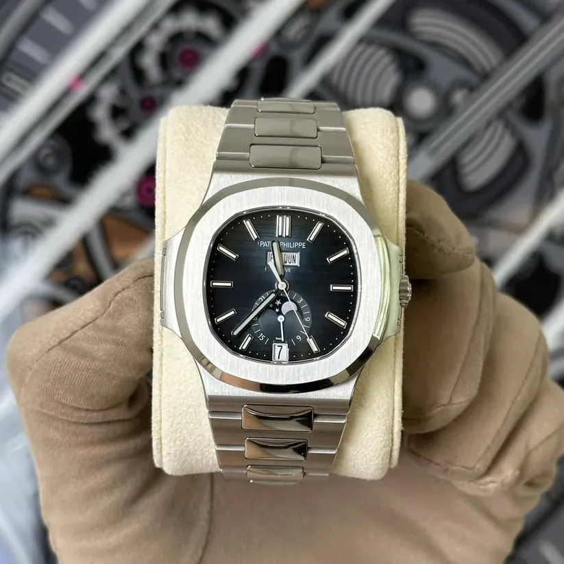 Patek Philippe Nautilus 5726/1A-014 40.5mm Stainless steel Blue