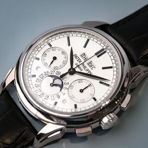 Patek Philippe Perpetual Calendar Chronograph 5270G-001 41mm White gold Silver