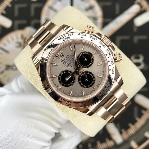 Rolex Daytona 126505 40mm Rose gold Rose