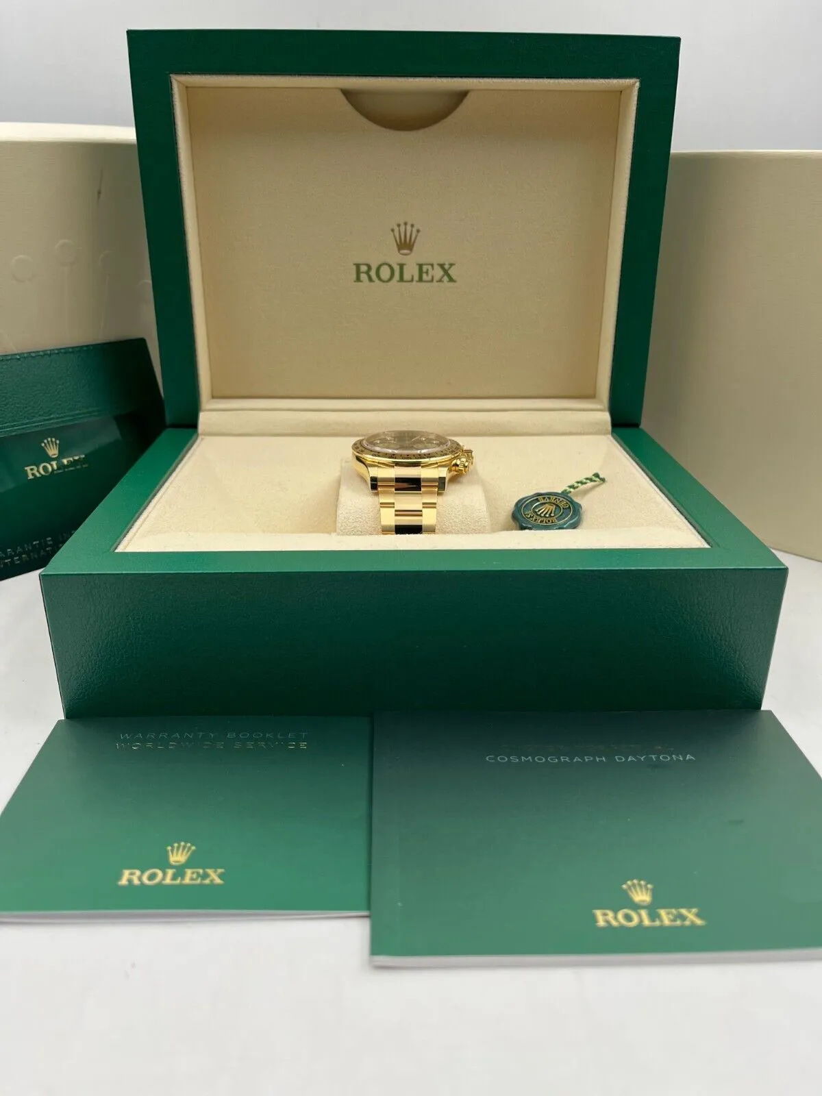 Rolex Daytona 126508 40mm Yellow gold Black 2