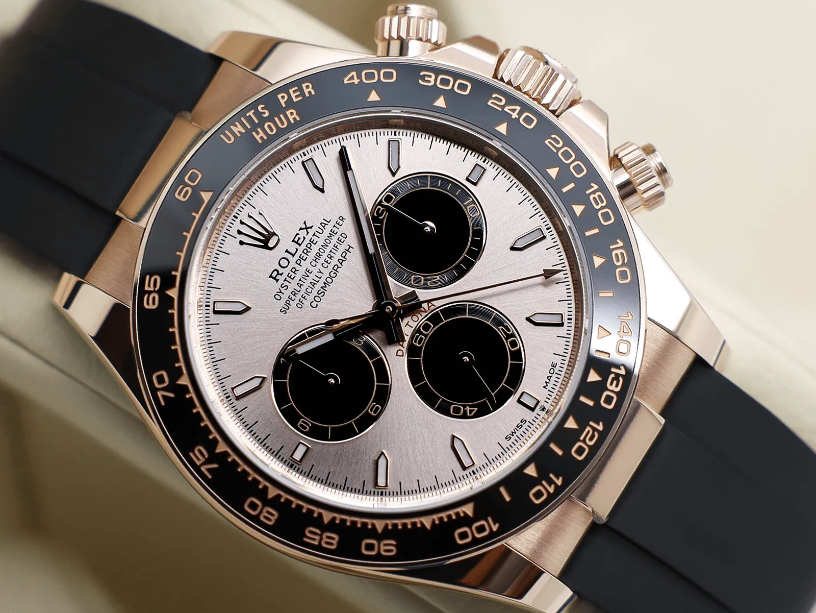 Rolex Daytona 126515LN 40mm Black and Champagne 4