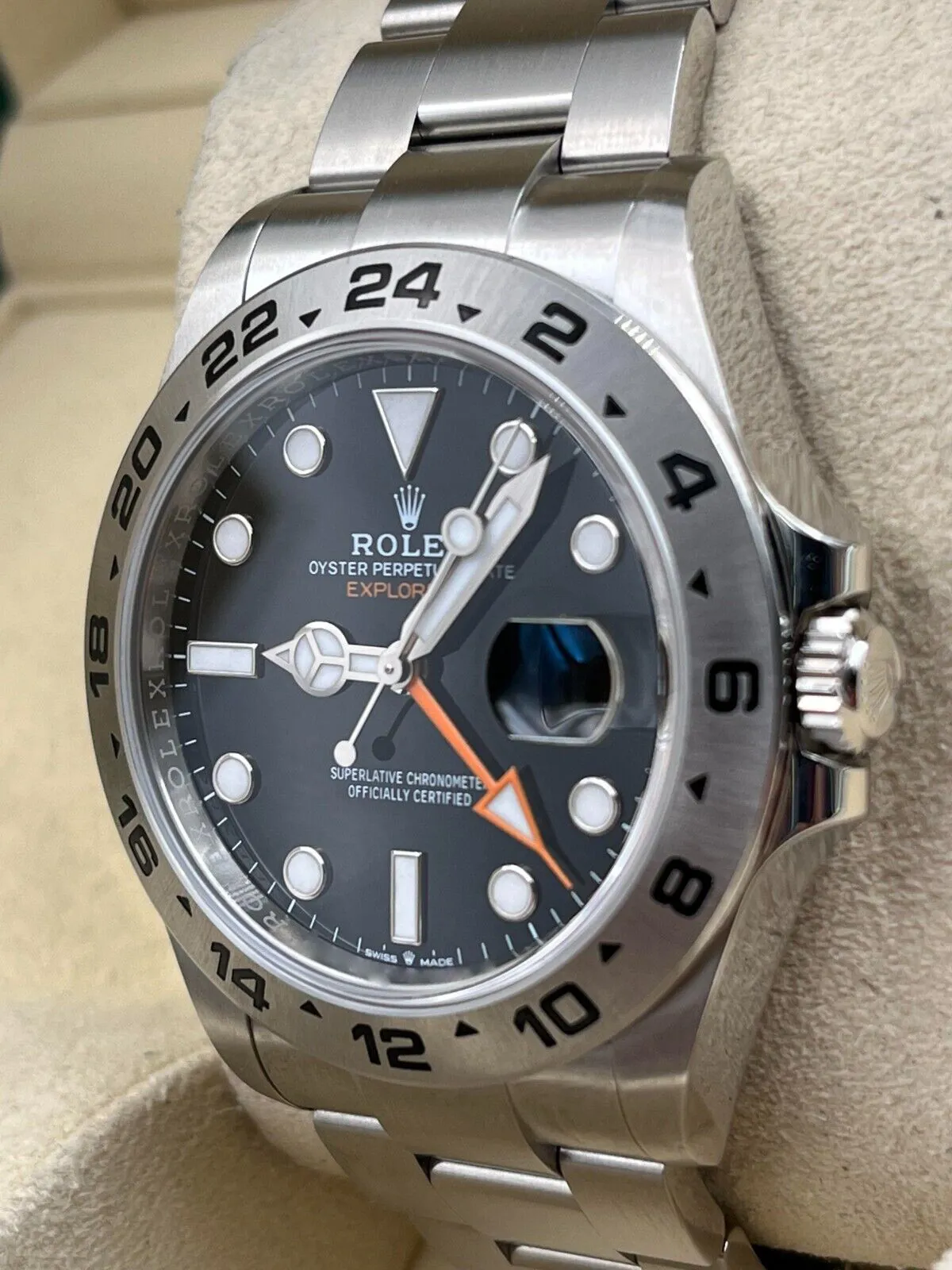 Rolex Explorer II 226570 42mm Stainless steel Black 3