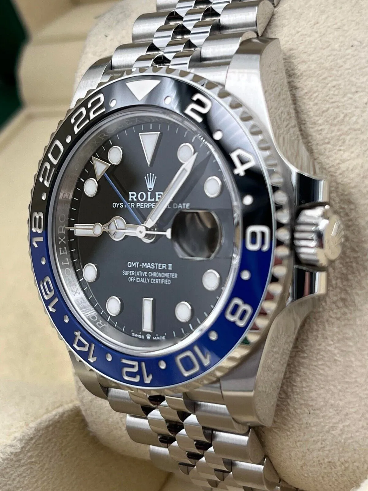 Rolex GMT-Master II 126710BLNR 40mm Stainless steel Black 3