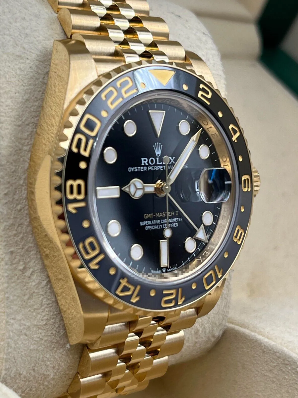 Rolex GMT-Master II 126718grnr 40mm Yellow gold Black 4