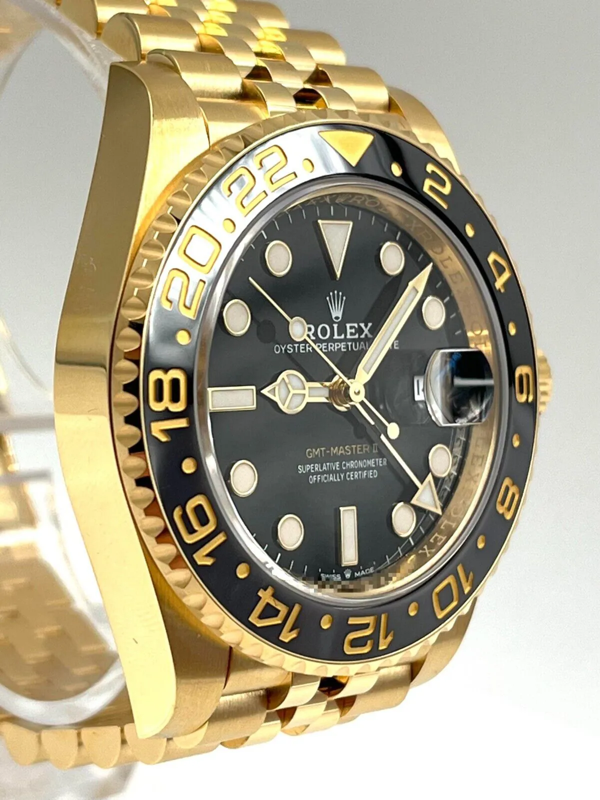 Rolex GMT-Master II 126718grnr 40mm Yellow gold Black 9