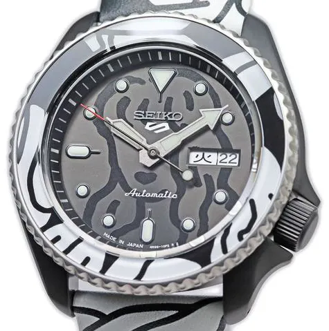 Seiko Seiko 5 SBSA123 42.5mm Stainless steel Black