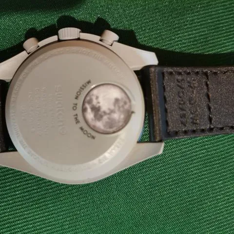 Swatch Moonswatch SO33M100 42mm Ceramic Black 2