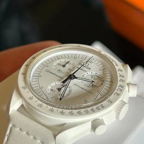 Swatch Moonswatch SO33W700 42mm Ceramic White 5