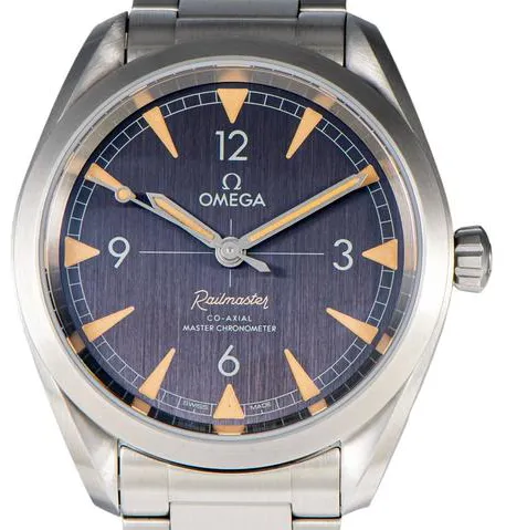 Omega Railmaster 220.10.40.20.01.001 40mm Stainless steel Black