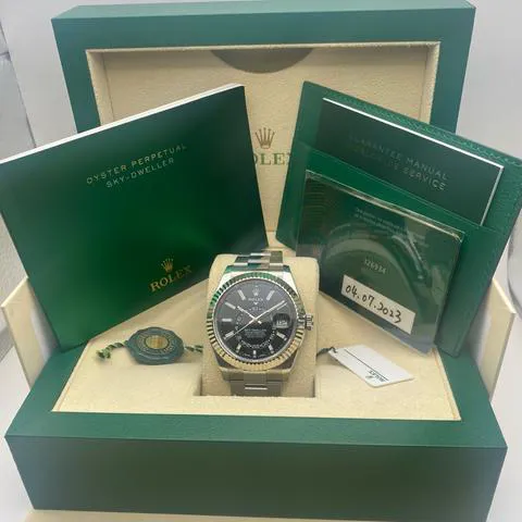 Rolex Sky-Dweller 326934 42mm Stainless steel Black