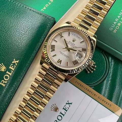 Rolex Day-Date 40 228238 40mm Yellow gold Silver